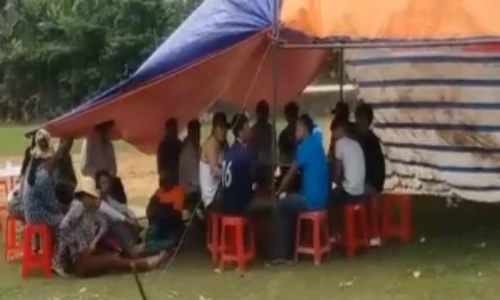 Nghệ An: Mang quan tài đặt trước nhà hàng xóm sau đám cưới