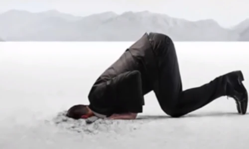 Chỉ cần nhìn 4 nốt ruồi này, biết ngay đàn ông bất tài