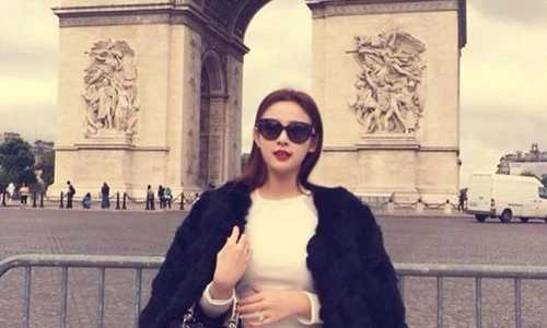 Phát choáng với gia thế khủng của chồng hotgirl Huyền Baby