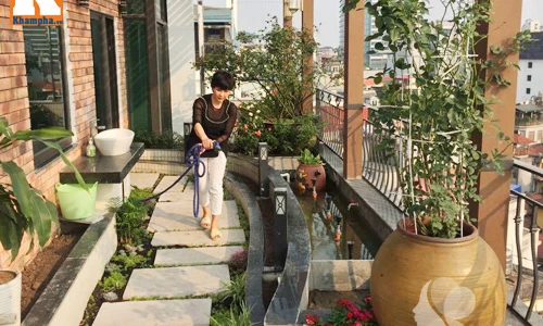 Ngắm ngôi nhà ven Hồ Tây có vườn sân thượng đẹp như tranh