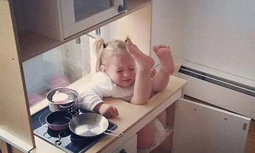 Phát khóc với các nhóc tì “siêu quậy“