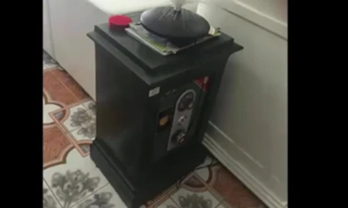 Về quê ăn cưới, bị nhân viên mở két cuỗm trộm gần 100 triệu đồng?