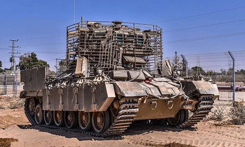 Kỳ quái "chuồng chó di động" bọc thép của Quân đội Israel