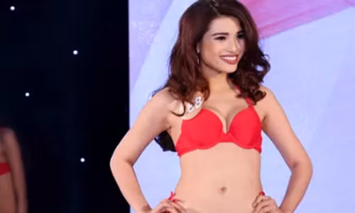 Loạt hình ảnh tạo dáng “khó đỡ” của người đẹp thi hoa hậu