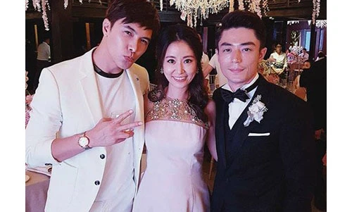 Soi lại loạt ảnh Lâm Tâm Như lộ rõ bụng bầu