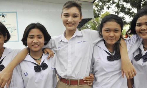 Phát ghen với gương mặt xinh như mộng của nam sinh Thái 