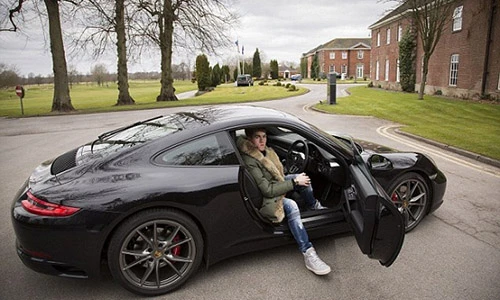 Sốc với bí mật sau sự giàu có của đại thiếu gia 17 tuổi