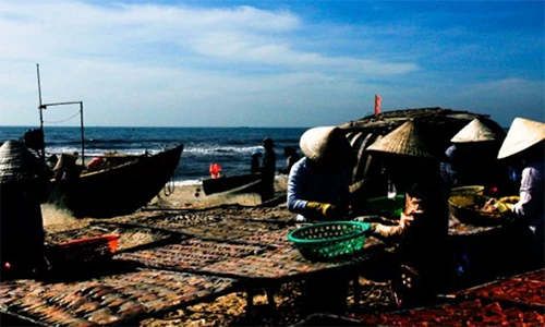 Ảnh tuyệt đẹp về làng chài bình yên ven biển Vũng Tàu