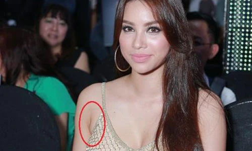 Hoa hậu Phạm Hương lộ điểm kém duyên trên cơ thể