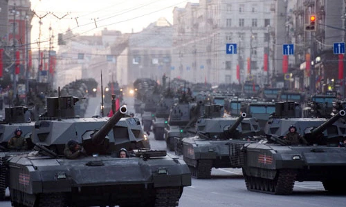 Xem siêu tăng Nga phô diễn uy lực tác chiến trên trường bắn