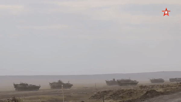 UR-77 "Meteorite" ban đầu là loại vũ khí sử dụng để dọn bom mìn để các phương tiện và bộ binh tiến qua. Tuy nhiên khi vào thực tế chúng lại trở thành một vũ khí có thể tấn công đối phương.