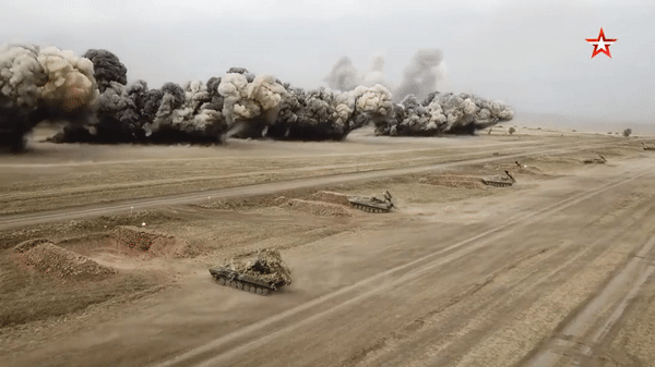 Một hệ thống Ur-77 thường được biên chế từ 2-4 binh sĩ.