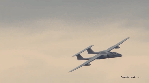 Myasishchev M-55 là một loại máy bay trinh sát tầng cao của Liên Xô, do Myasishchev thiết kế.