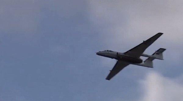 Chiếc phi cơ thực hiện chuyến bay đầu tiên ngày 26/5/1982.