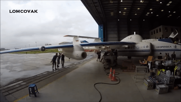 Phương thức hướng mũi máy bay và nòng pháo về phía mục tiêu như tiêm kích thông thường không thể thực hiện được ở độ cao hoạt động của M-17.