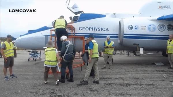 Đạn 23 mm tiêu chuẩn của pháo nòng đôi GSh-23 thường xuyên thẳng qua vỏ khí cầu mà không khiến nó vỡ tung, cho phép khí cầu tiếp tục bay trong thời gian dài.