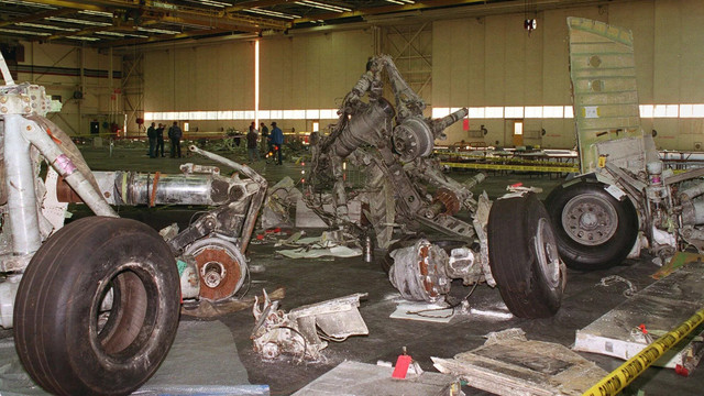 Những phụ tùng máy bay F-16 được khai thác từ máy bay đã bị loại biên. Ảnh Sputnik 6-8131.jpg