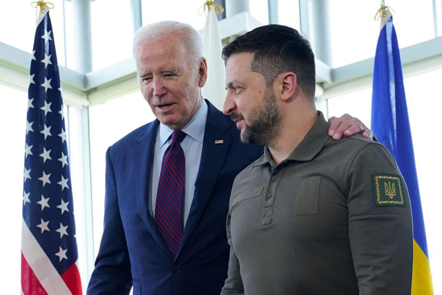 Tổng thống Mỹ Biden và Tổng thống Ukraine Zelensky phiên làm việc về Ukraine trong Hội nghị thượng đỉnh G7 ở Hiroshima ngày 21/5/2023. Ảnh: Al Jazeera 6.jpg