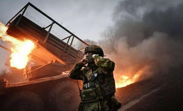 Pháo phản lực BM-21 Grad của quân đội Nga đang phóng đạn vào trận địa quân Ukraine ở Donetsk tháng 3/2025. Ảnh RIA Novosti 2.jpg