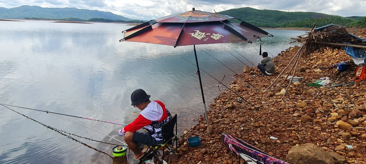 Thú đi câu ở hồ nhân tạo lớn nhất nhì Việt Nam