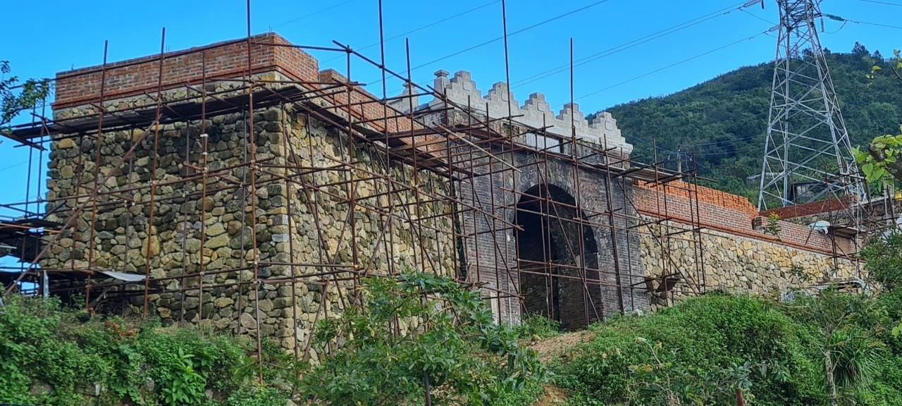 Hình hài Hải Vân Quan dần lộ diện sau gần 1 năm thi công