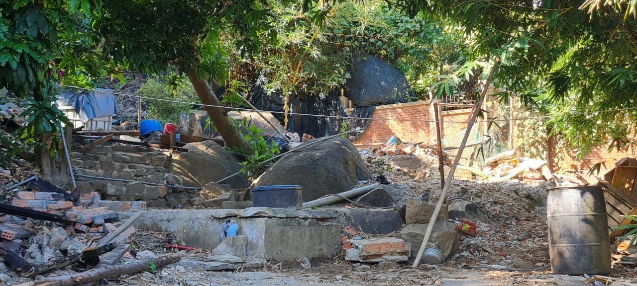 Sơn Trà vẫn ngổn ngang sau hơn 1 tháng cưỡng chế công trình trái phép