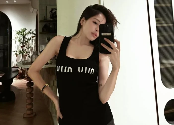 Hot girl Trâm Anh khoe nhan sắc nóng bỏng