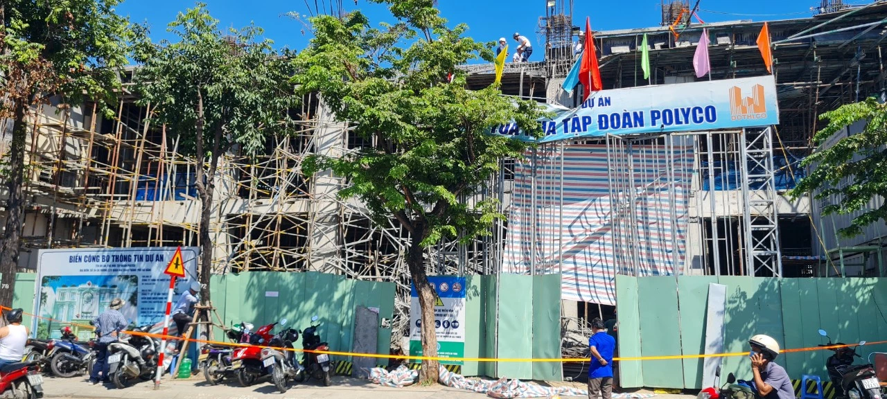 Đà Nẵng: Hiện trường vụ sập giàn giáo khiến 5 người thương vong