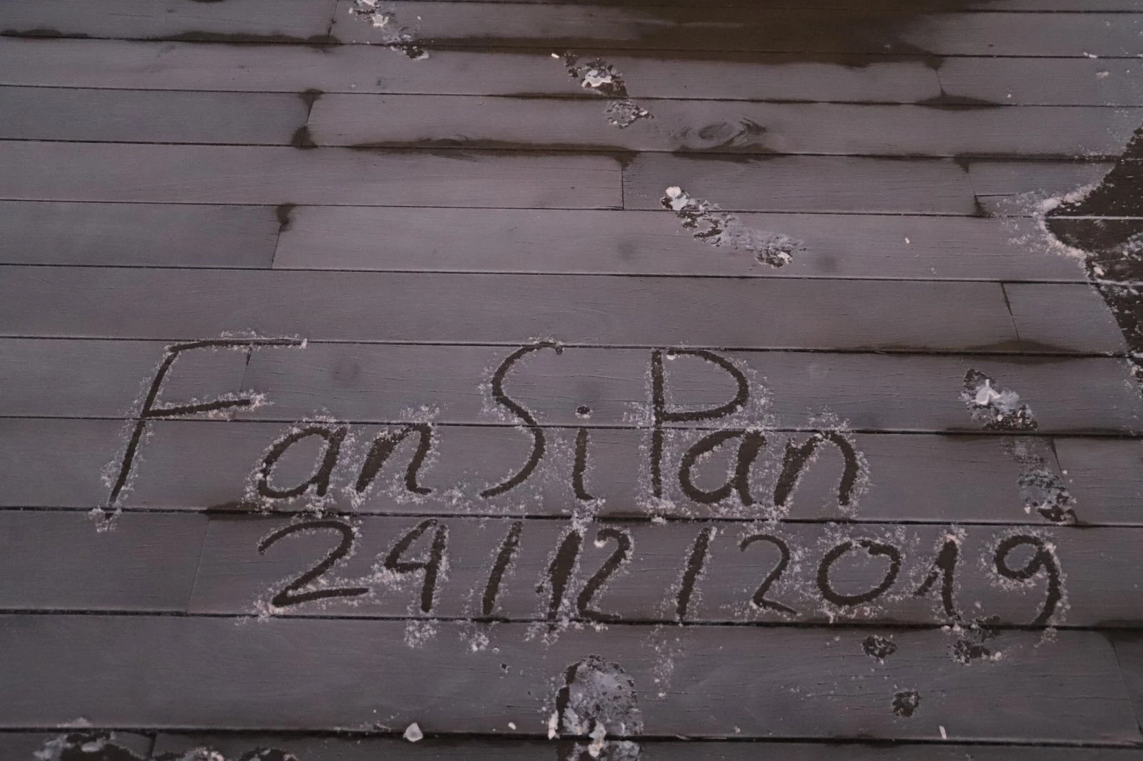 Băng giá phủ trắng đỉnh Fansipan đúng dịp Giáng sinh