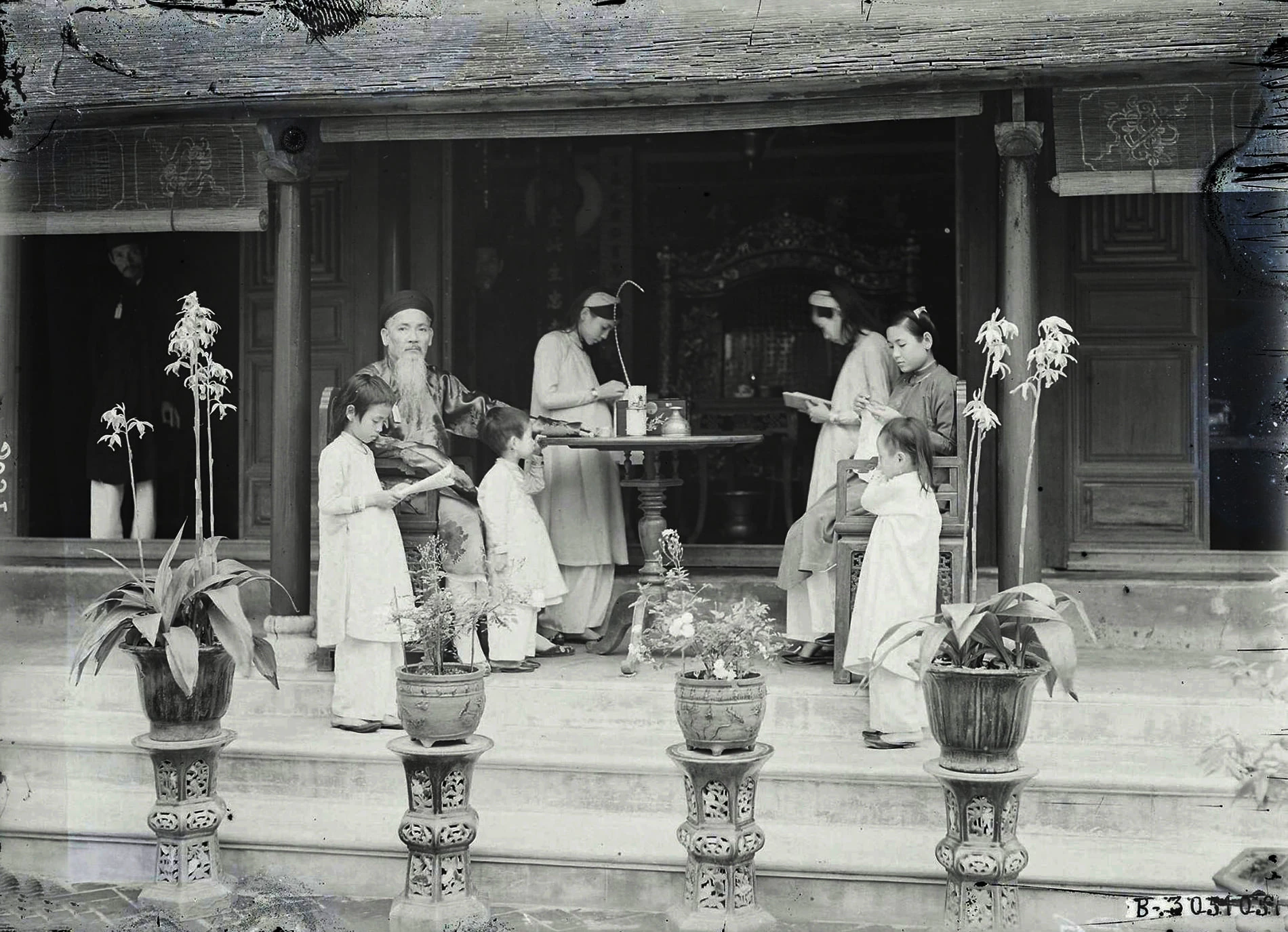 Bồi hồi ngắm ảnh chất lừ về Tết Hà Nội 100 năm trước