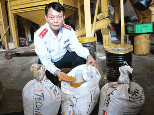 Su dung chat cam trong chan nuoi se bi phat tu toi 20 nam