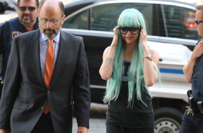Tài năng trẻ Amanda Bynes đã đang dần hồi phục sau đợt điều trị tâm thần. Cô đang dành được rất nhiều sự quan tâm từ bạn bè, gia đình và người hâm mộ cô.