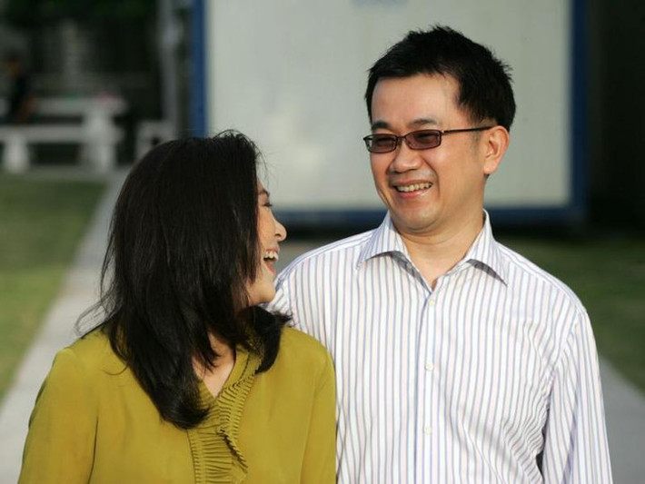 Bà đã kết hôn nhưng không đăng ký về mặt pháp luật. Chồng bà là Anusorn Amornchat, Tổng giám đốc của M Link Asia Corporation PCL.