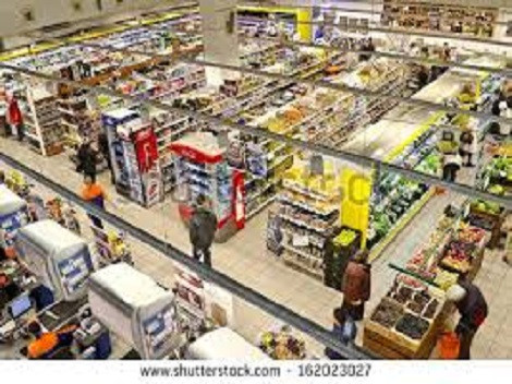 Còn đây là siêu thị mua sắm của người Việt tại Thủ đô Keiv.