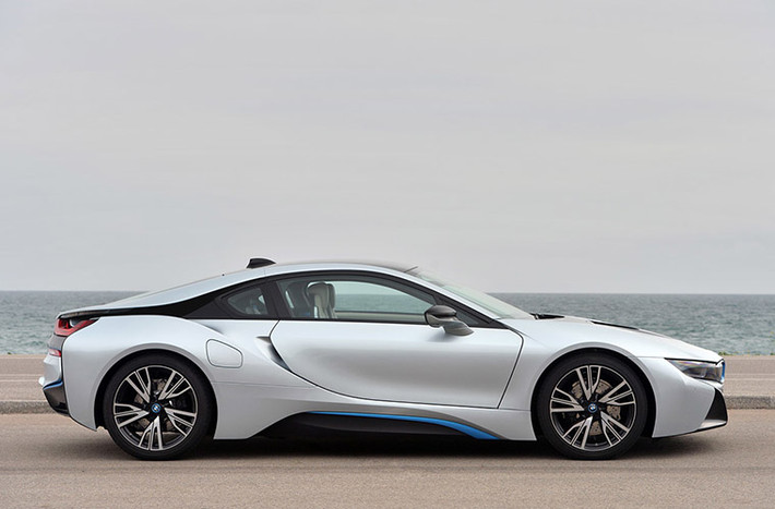 Xe của năm: BMW i8.