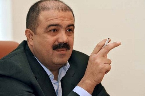 Iskander Makhmudov: Makhmudov là người đứng đầu ngành đường sắt Nga, đóng góp 8,79 tỷ USD cho Olympic. Makhmudov tài trợ hoàn toàn cho sân băng Shayba, nơi mà các cuộc thi trượt băng nghệ thuật sẽ được tổ chức, trị giá 98,5 triệu USD.