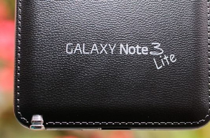 Galaxy Note 3 Lite dường như sẽ có màn hình HD 720p? Có mã SM-N750, sản phẩm được cho là sẽ có màn hình LCD 720p chứ không phải màn hình AMOLED hiện đại, chạy Android 4.3 Jelly Bean thay vì KitKat 4.4.