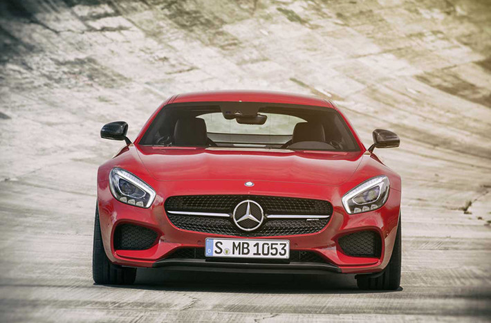 Bộ khung của AMG GT chủ yếu được làm từ nhôm, giúp giảm trọng lượng của khung xuống còn 231 kg.