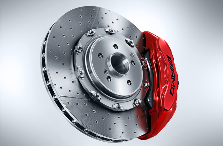 Hệ thống phanh ADAPTIVE với chức năng hỗ trợ dừng xe (HOLD) và hỗ trợ khởi hành ngang dốc (Hill-Start Assist). Ngoài ra, xe cũng trang bị hệ thống chống bó cứng phanh ABS, Hỗ trợ lực phanh khẩn cấp BAS, Chống trượt khi tăng tốc ASR và Ổn định thân xe điện tử ESP 3 cấp độ.
