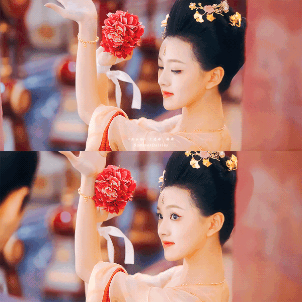 Nu dien vien sinh nam 2001 noi tieng sau mot dem-Hinh-2