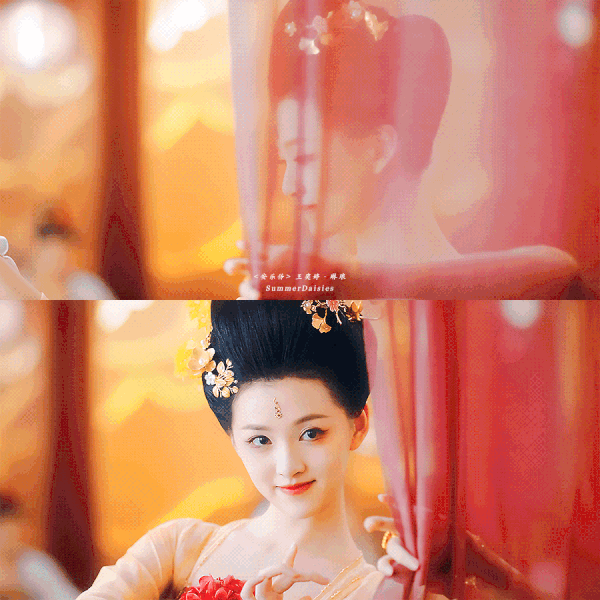 Nu dien vien sinh nam 2001 noi tieng sau mot dem