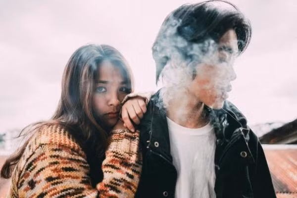 Sau 50 ngày tái hợp, rapper Khói báo tin vui với bạn gái hot girl