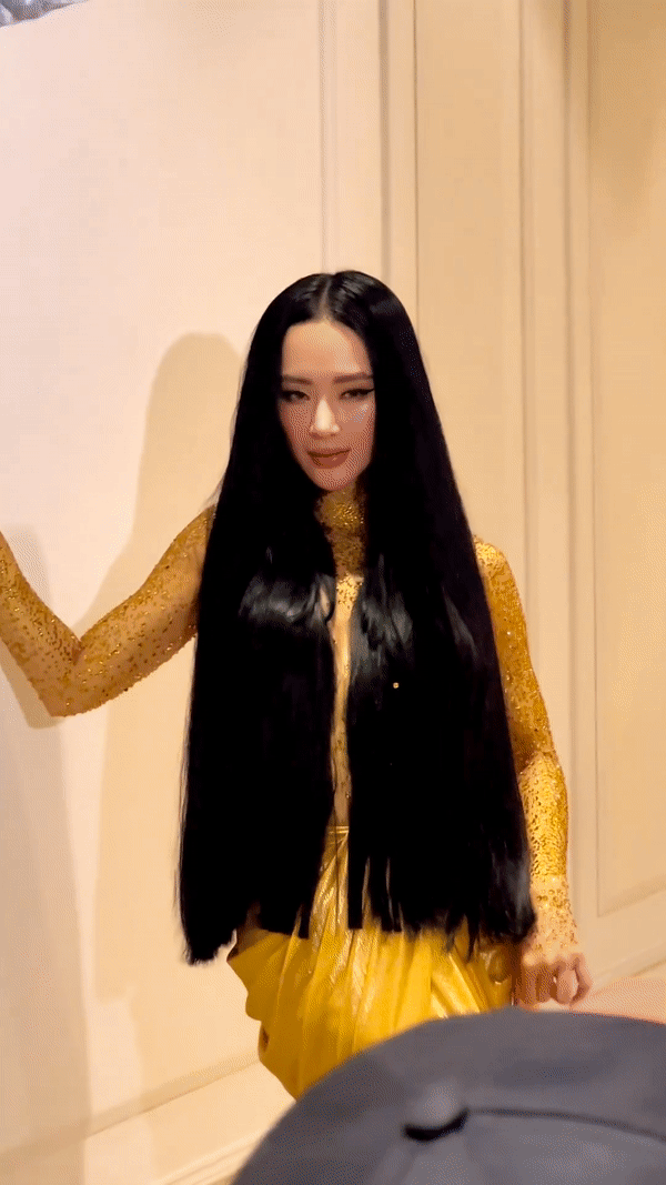 Angela Phuong Trinh noi bat tren tham do-Hinh-2