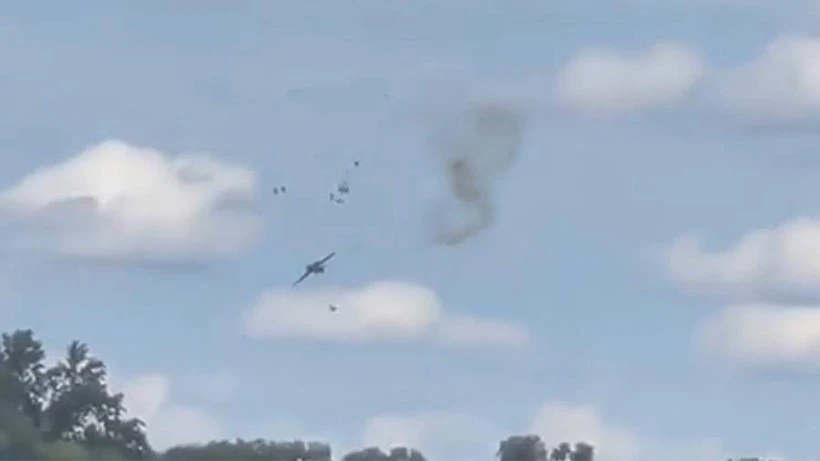 Clip máy bay MiG-23 rơi giữa triển lãm hàng không Mỹ