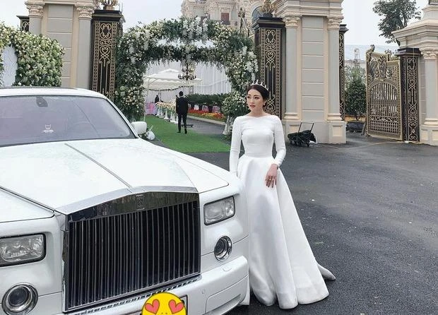 Sau 8 tháng sinh con, cô dâu 200 cây vàng ở Nam Định lộ ảnh