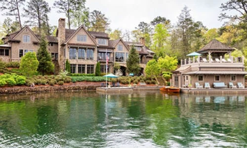 Ngắm biệt thự ven hồ tuyệt đẹp giá khủng 146 tỷ