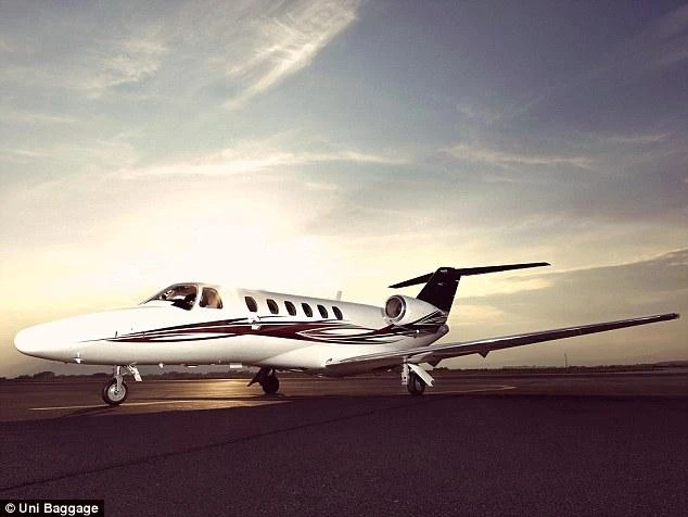 Xem con đại gia đến trường khai giảng