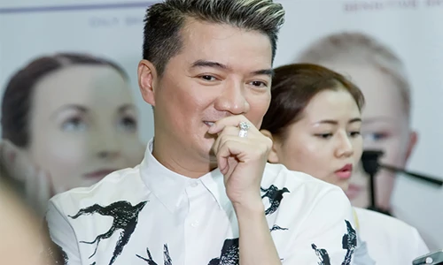 Cận cảnh những viên kim cương tiền tỷ của Đàm Vĩnh Hưng