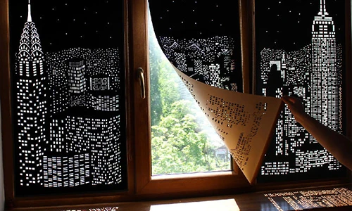 Nhà đẹp huyền bí với rèm cửa đục lỗ siêu độc lạ