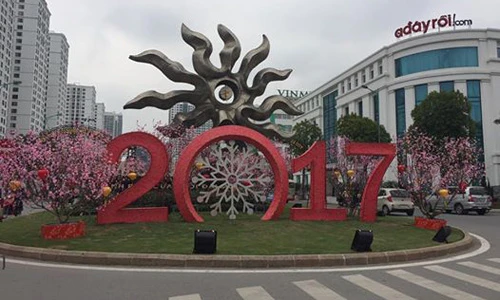 TTTM Hà Nội trang hoàng rực rỡ đón Tết Đinh Dậu